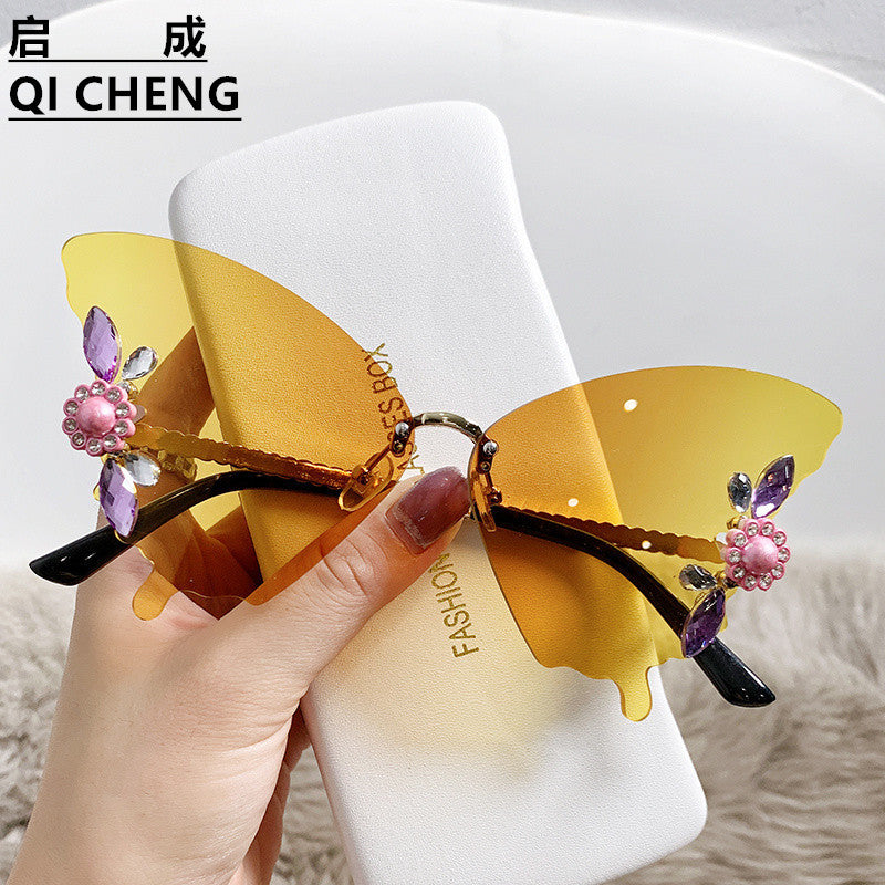 New Frameless Trimmed Butterfly Shaped Sunglasses Diamond-studded Bright Colourful Hipster Party Fashion Sunglasses